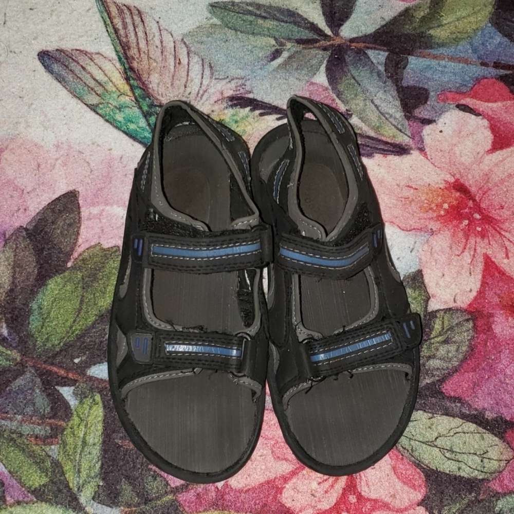 Coasters sandals